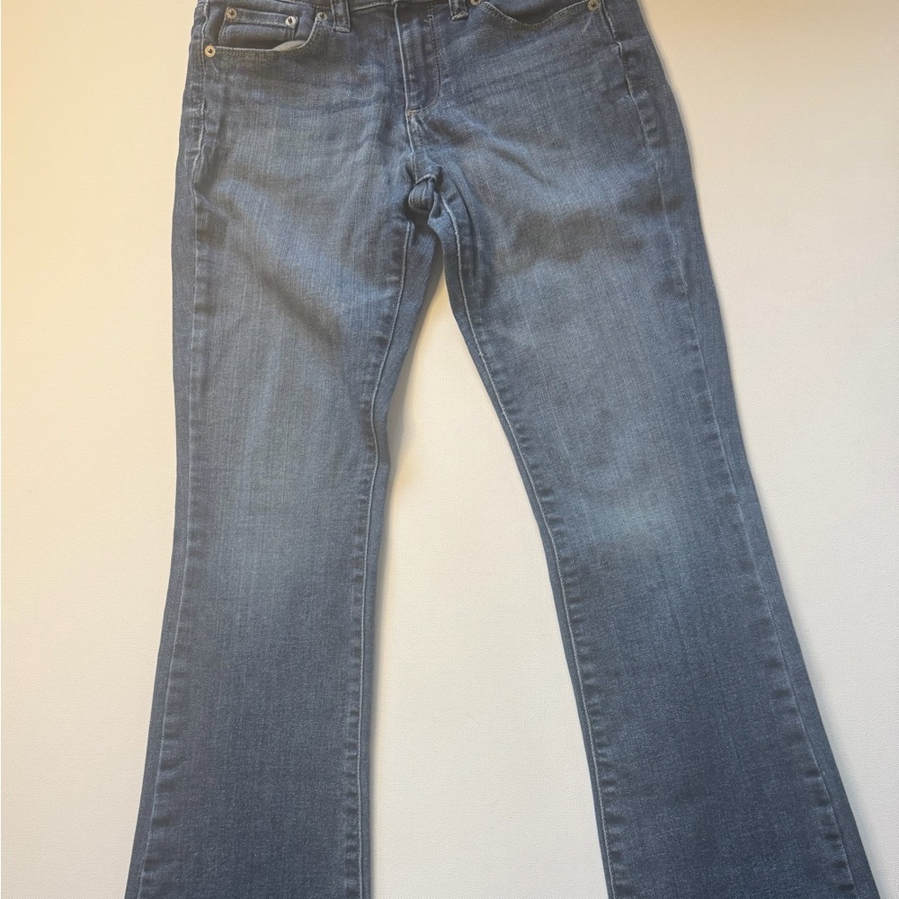EUC Women's Banana Republic Slim Boot Cut Jean Short 26/2 (L) - Picture 2 of 8